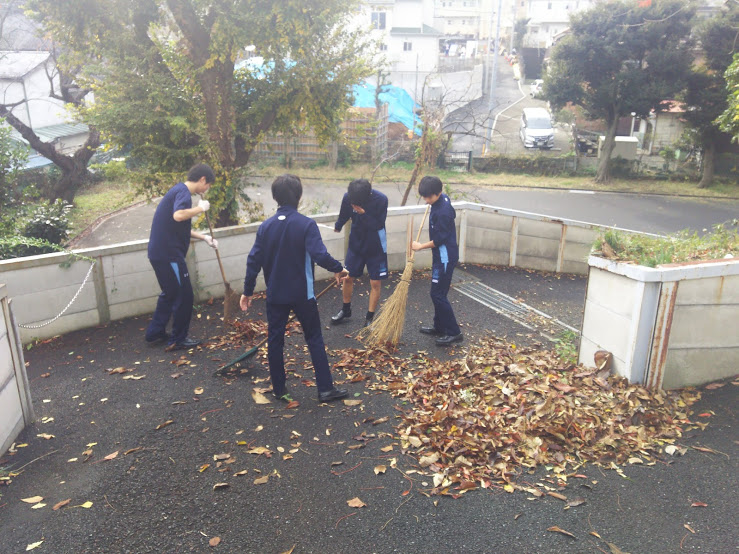 2年生施設訪問を行いました